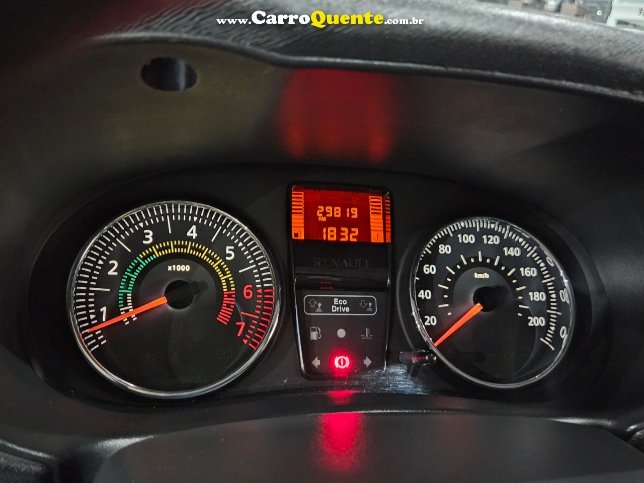 RENAULT CLIO 1.0 EXPRESSION FLEX  * C/ 29.800 Km Apenas * 2016 - Loja