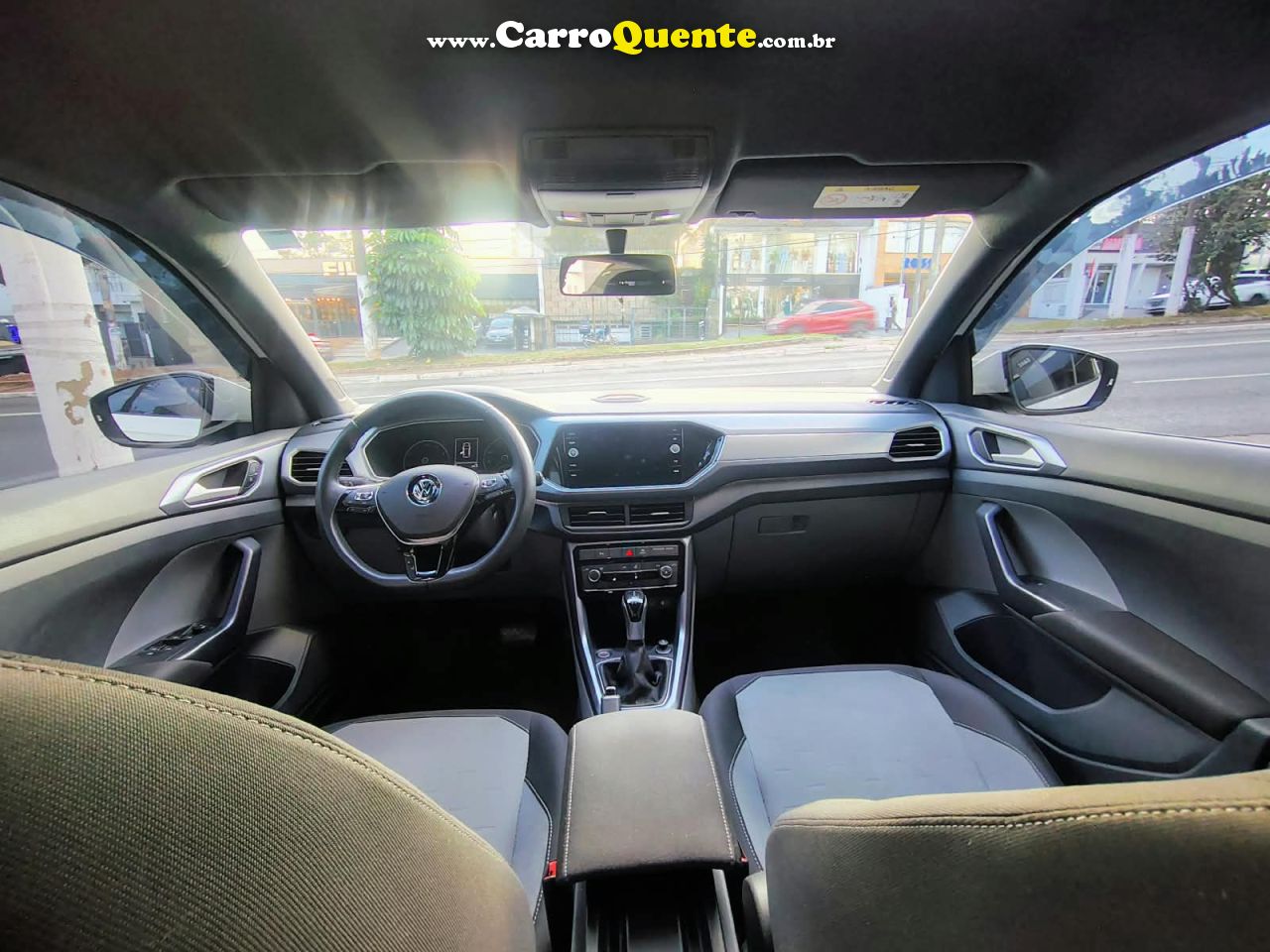 VOLKSWAGEN T-CROSS 1.0 200 TSI TOTAL COMFORTLINE 2020 - Loja