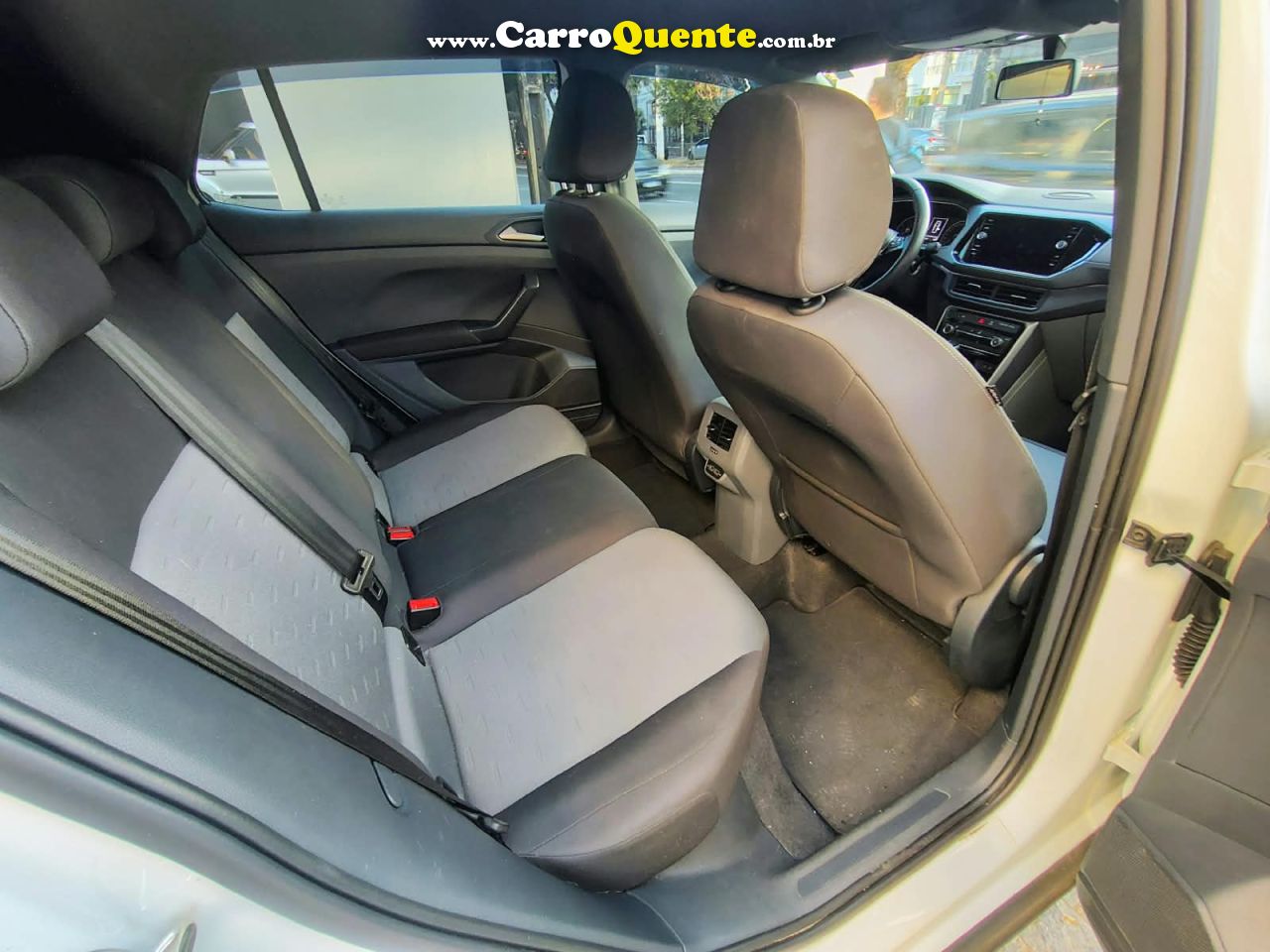 VOLKSWAGEN T-CROSS 1.0 200 TSI TOTAL COMFORTLINE 2020 - Loja
