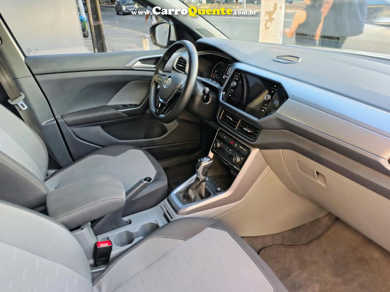 VOLKSWAGEN T-CROSS 1.0 200 TSI TOTAL COMFORTLINE 2020 - Loja
