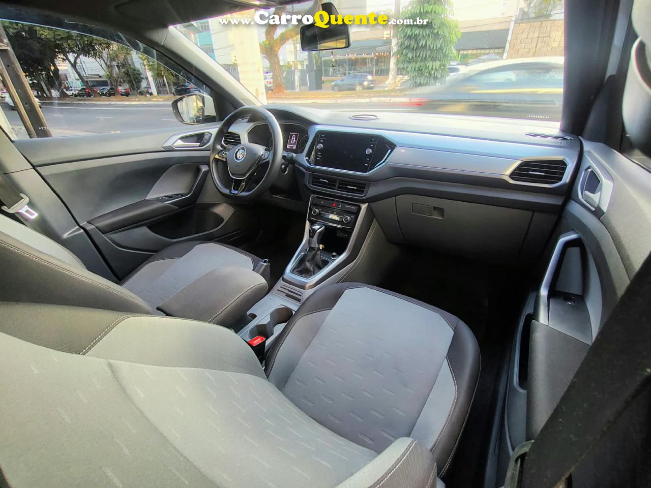 VOLKSWAGEN T-CROSS 1.0 200 TSI TOTAL COMFORTLINE 2020 - Loja