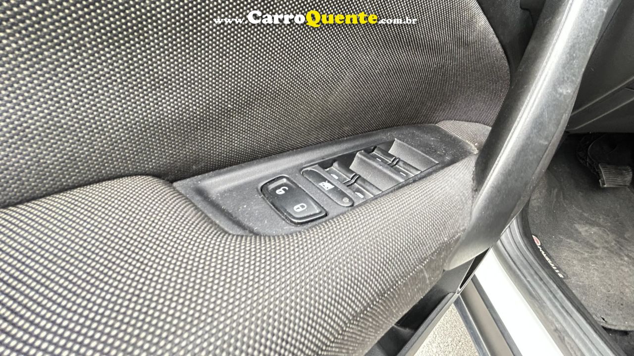 FIAT   TORO FREEDOM 1.8 16V FLEX AUT.   BRANCO 2018 1.8 FLEX - Loja