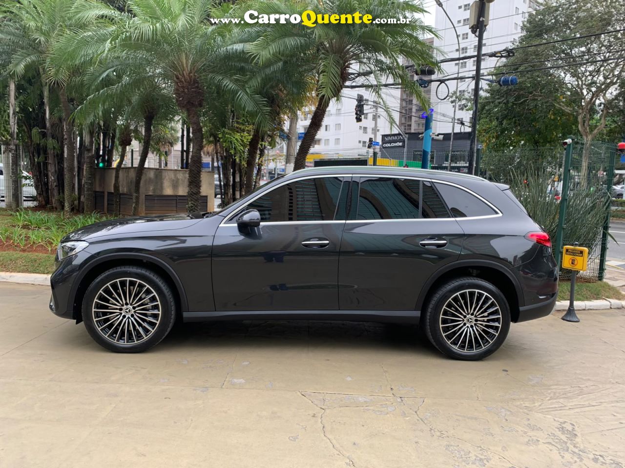 MERCEDES-BENZ   2.0 MHEV AMG LINE 4MATIC 9G-TRONIC   CINZA 2026 2.0 GASOLINA E ELÉTRICO - Loja