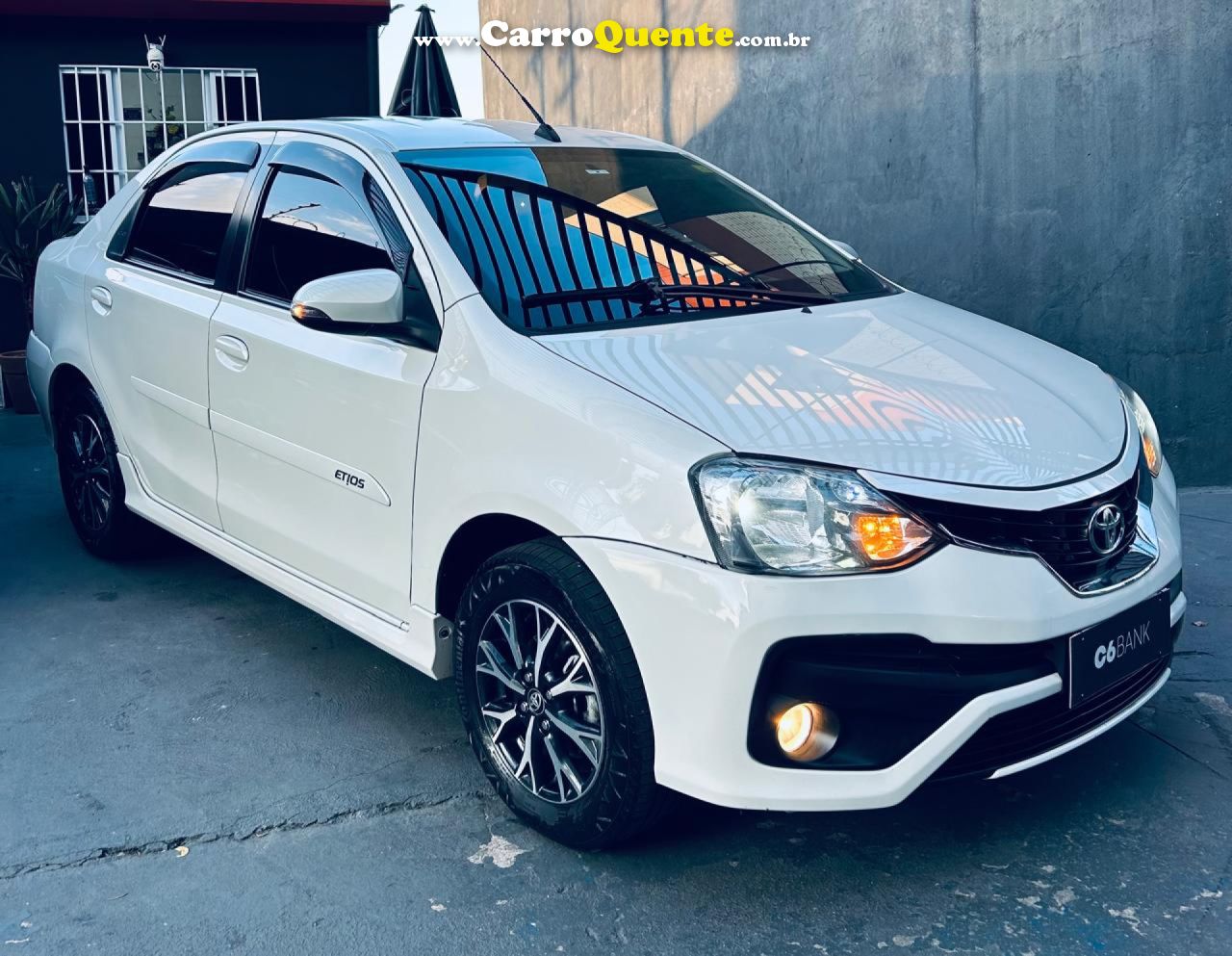 TOYOTA   ETIOS PLATINUM SED. 1.5 FLEX 16V 4P AUT.   BRANCO 2018 1.5 FLEX - Loja