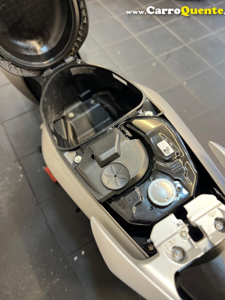 HONDA   BIZ 125125I FLEX   PRATA 2023 124 FLEX - Loja