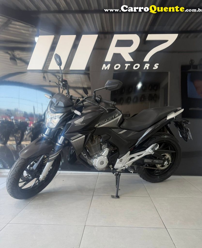 HONDA   CB TWISTERFLEXONE 250CC   CINZA 2022 250 GASOLINA - Loja