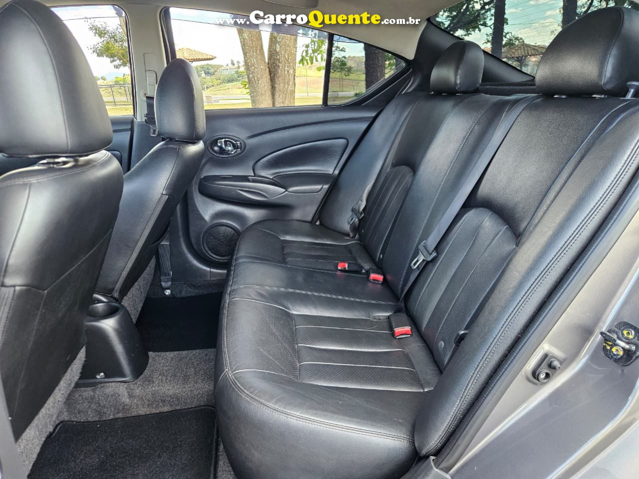NISSAN   VERSA SL 1.6 16V FLEXSTART 4P AUT.   CINZA 2017 1.6 FLEX - Loja