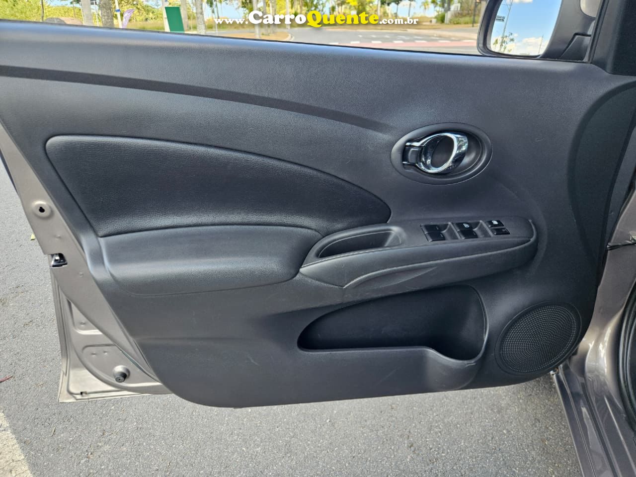 NISSAN   VERSA SL 1.6 16V FLEXSTART 4P AUT.   CINZA 2017 1.6 FLEX - Loja