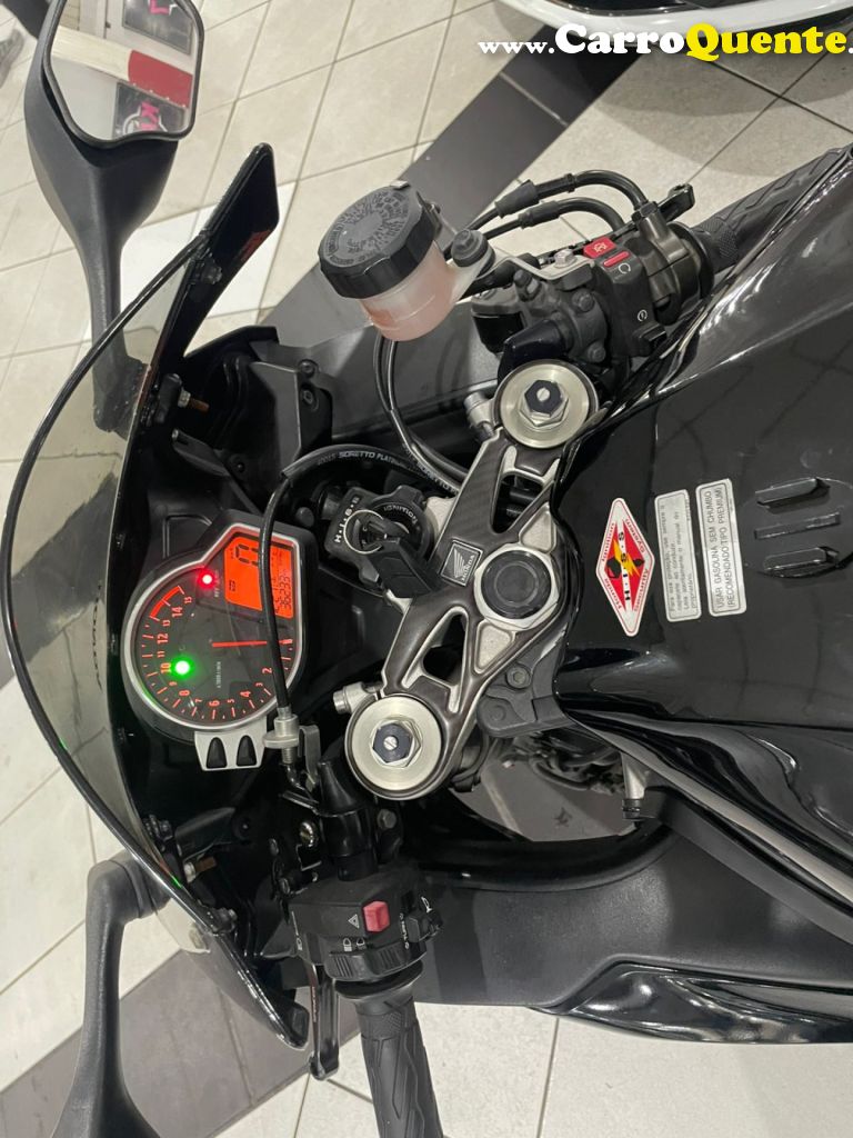 HONDA   CBR 1000 RR FIREBLADE   PRETO 2011 10000 GASOLINA - Loja