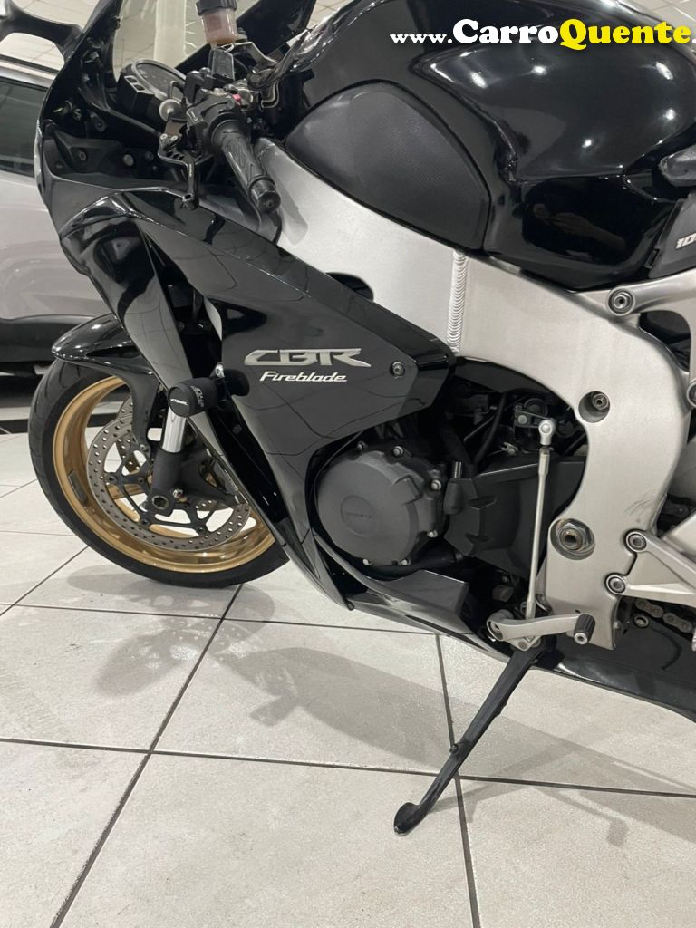 HONDA   CBR 1000 RR FIREBLADE   PRETO 2011 10000 GASOLINA - Loja