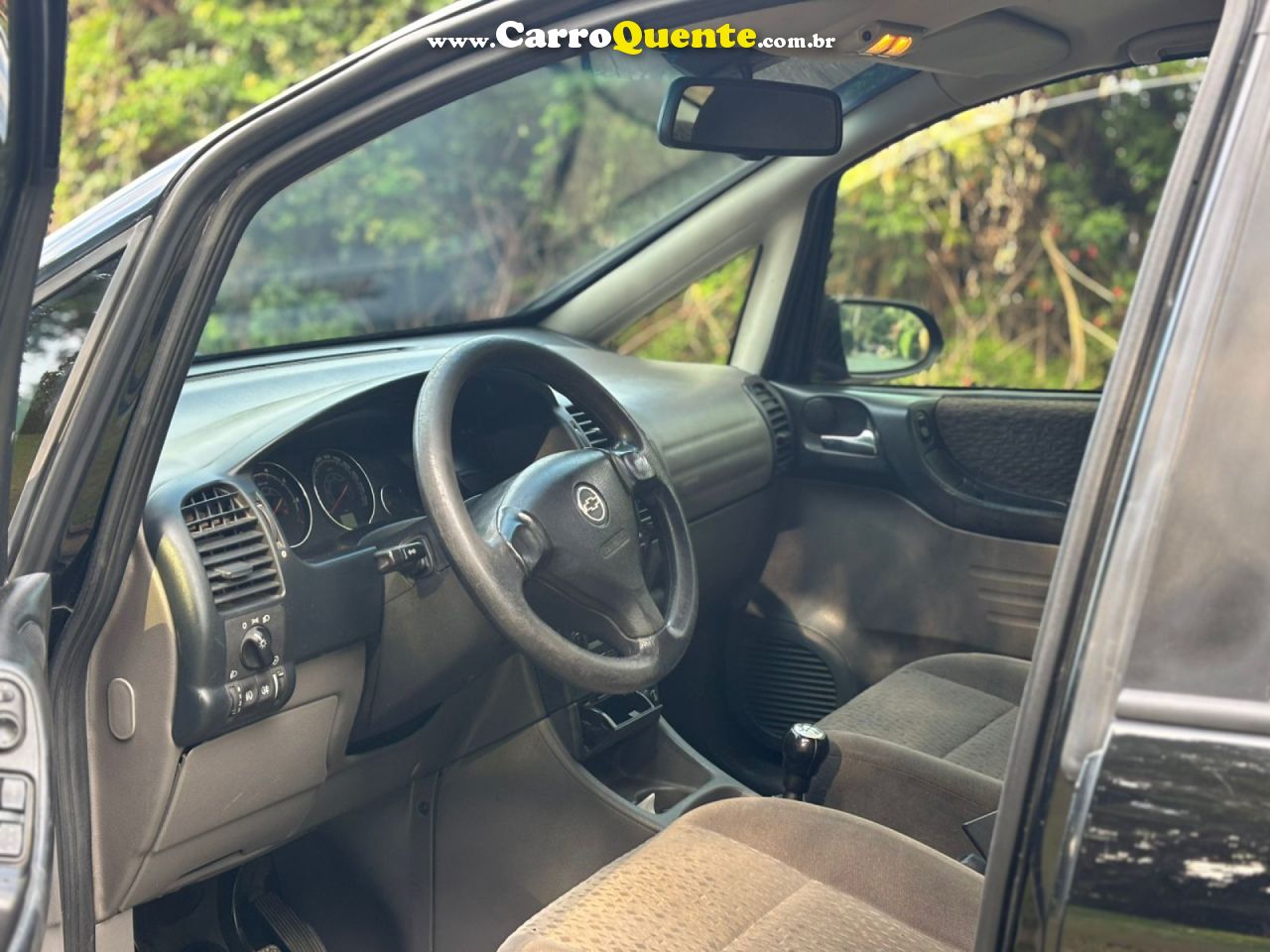 CHEVROLET   ZAFIRA ELEGANCE 2.0 MPFI FLEXPOWER 8V 5P   PRETO 2010 2.0 FLEX - Loja