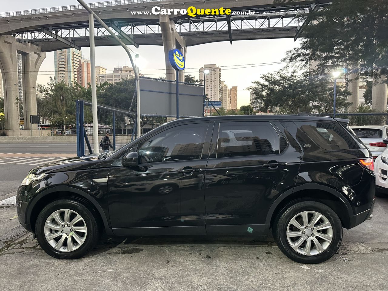 LAND ROVER   DISCOVERY SPORT SE 2.0 4X4 AUT.FLEX   PRETO 2018 2.0 GASOLINA - Loja