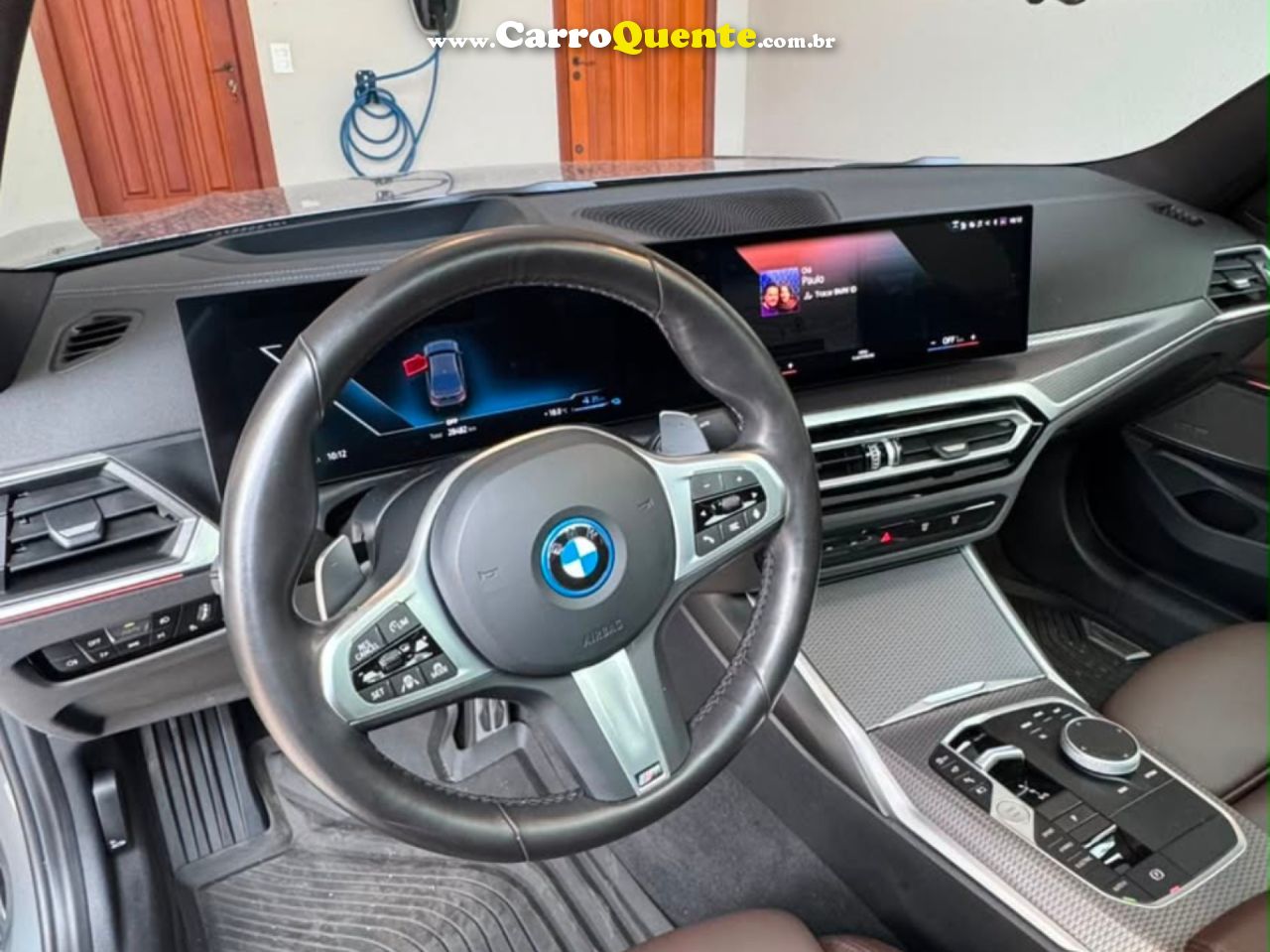 BMW   330E M SPORT 2.0 TURBO AUT. (HÍBRIDO)   CINZA 2024 2.0 GASOLINA E ELÉTRICO - Loja