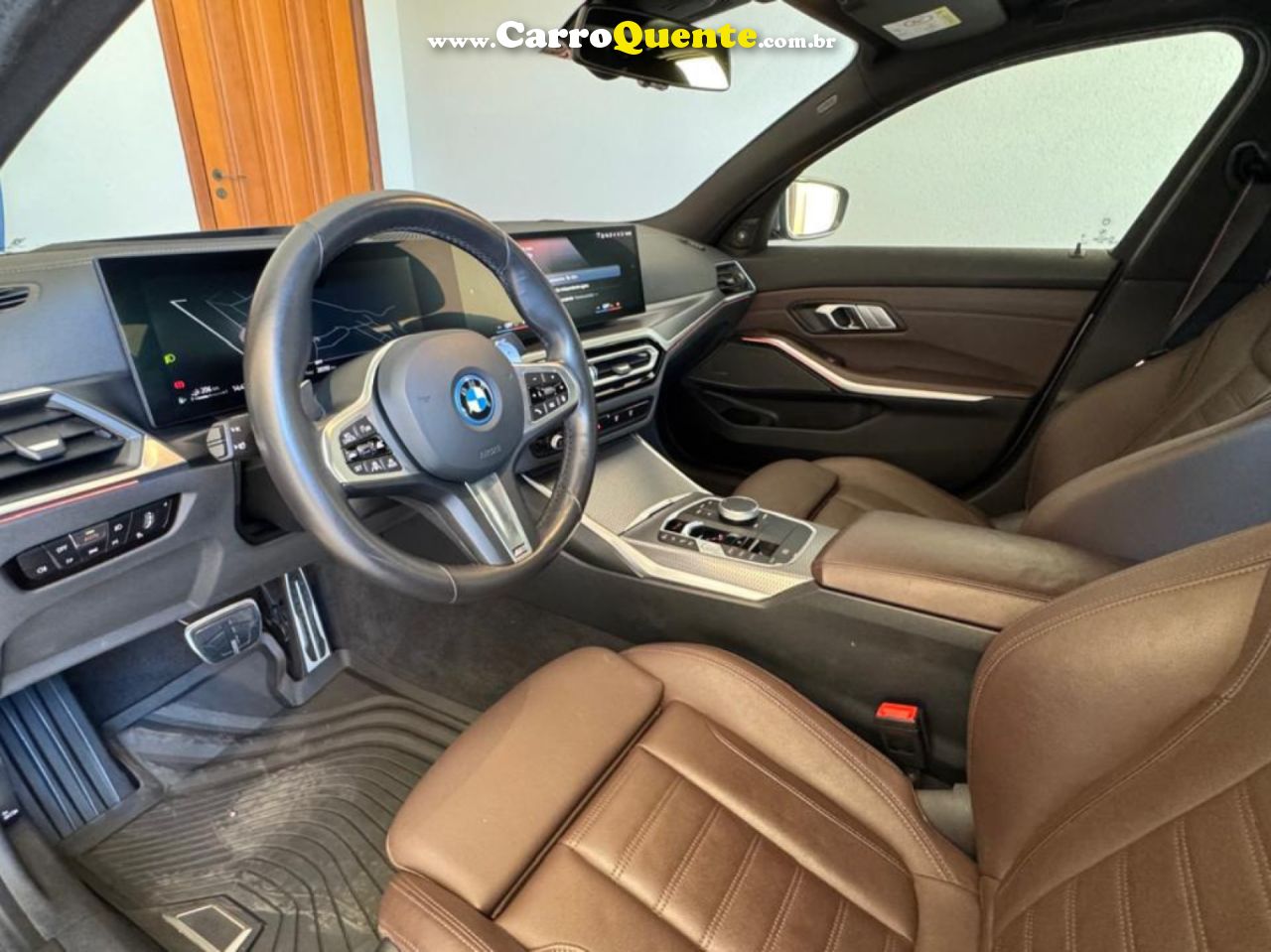 BMW   330E M SPORT 2.0 TURBO AUT. (HÍBRIDO)   CINZA 2024 2.0 GASOLINA E ELÉTRICO - Loja