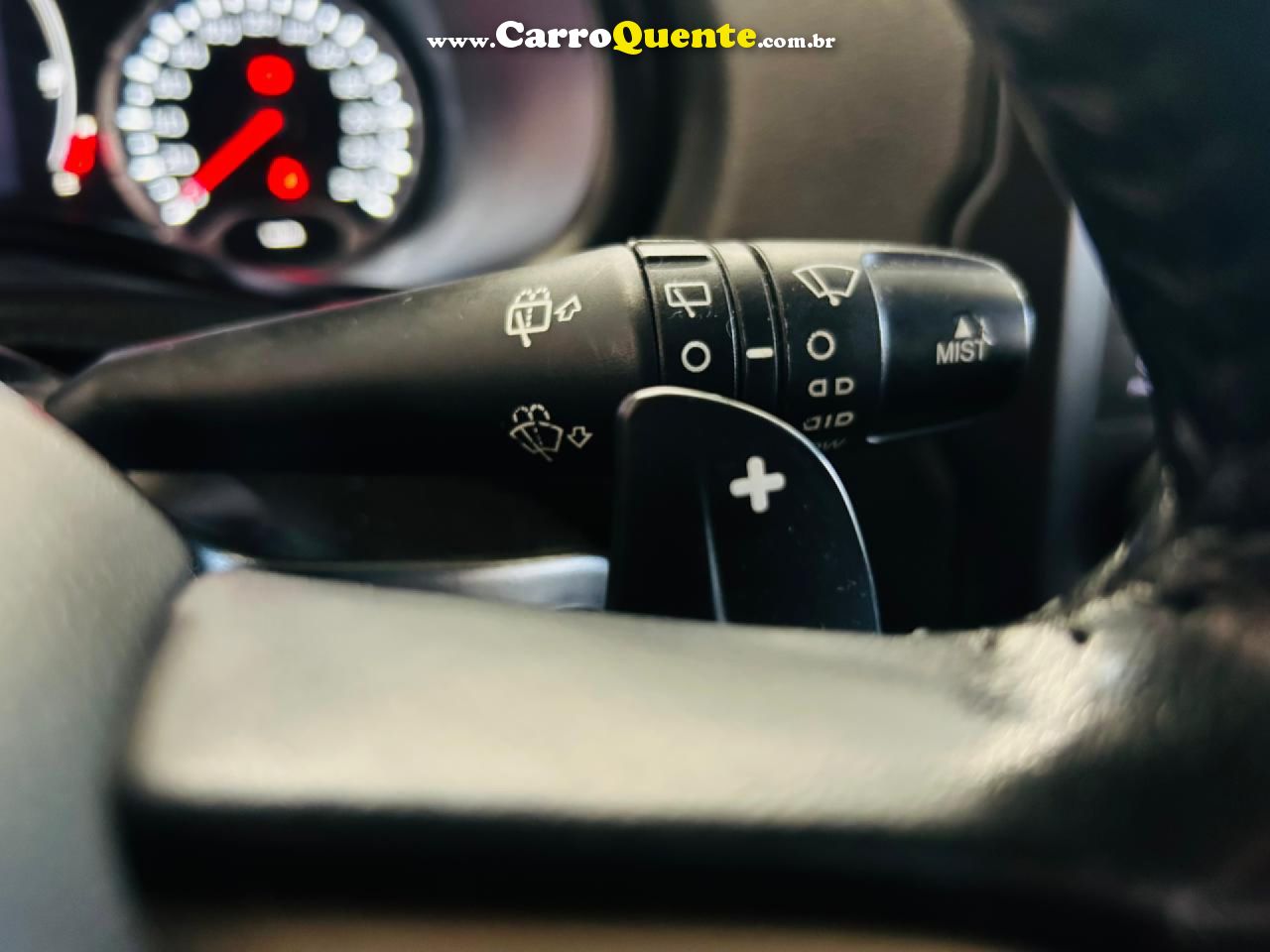 JEEP   RENEGADE LONGITUDE 1.8 4X2 FLEX 16V AUT.   VERMELHO 2016 1.8 FLEX - Loja