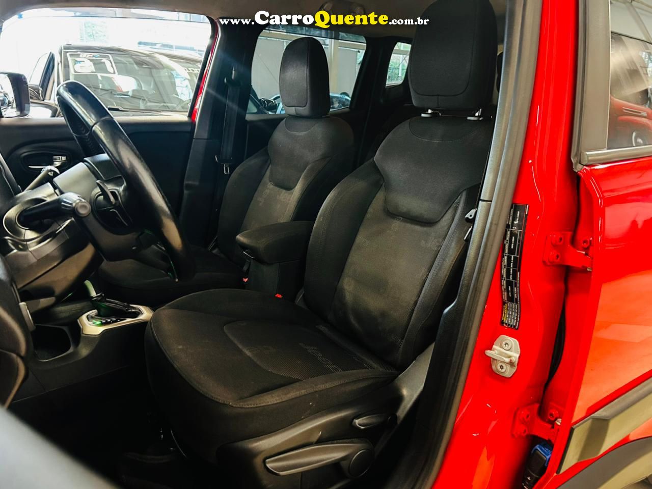 JEEP   RENEGADE LONGITUDE 1.8 4X2 FLEX 16V AUT.   VERMELHO 2016 1.8 FLEX - Loja