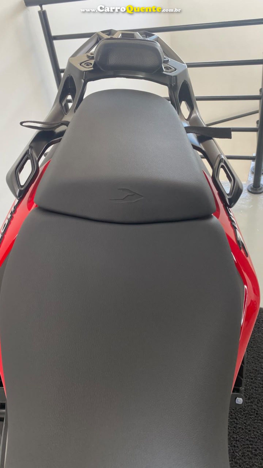 BAJAJ   DOMINAR 400    VERMELHO 2026 400 GASOLINA - Loja