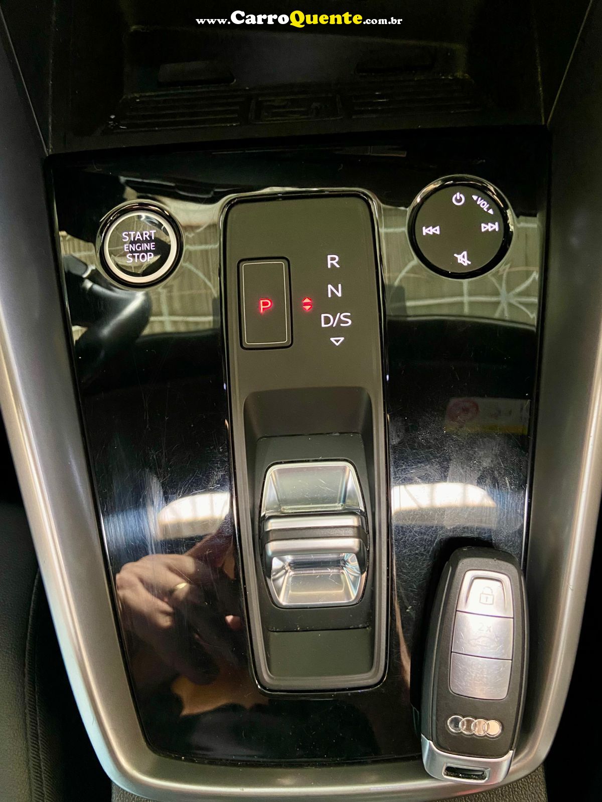 AUDI A3 2.0 40 TFSI SEDAN PERFORMANCE BLACK S 2024 - Loja