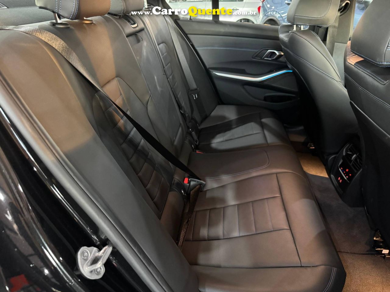 BMW 320i 2.0 16V TURBO M SPORT 2024 - Loja