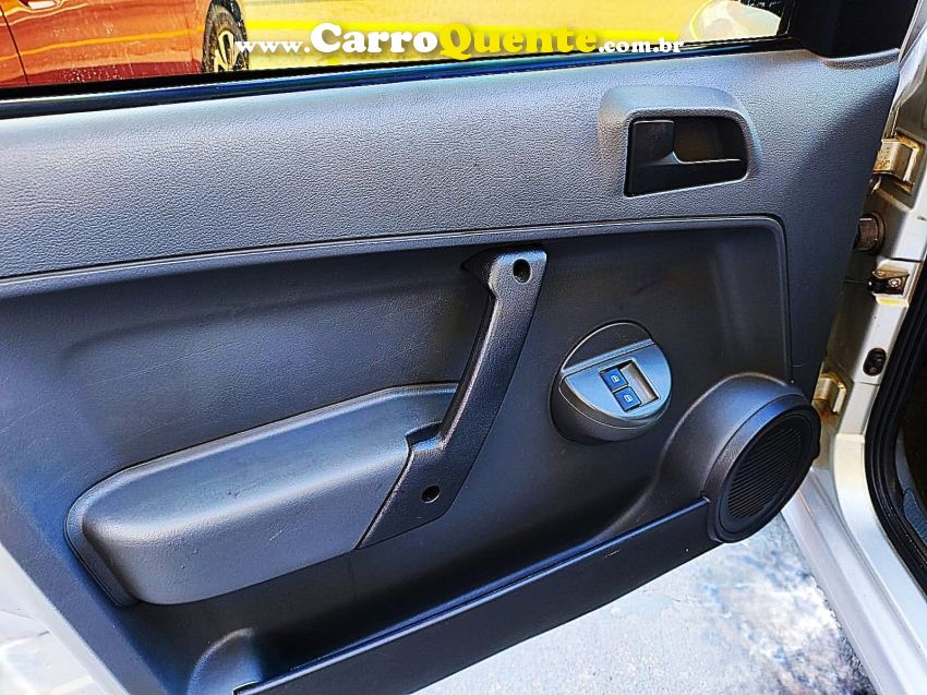 Volkswagen SAVEIRO 1.6 MI CITY CS 8V FLEX 2P MANUAL G.IV - Loja