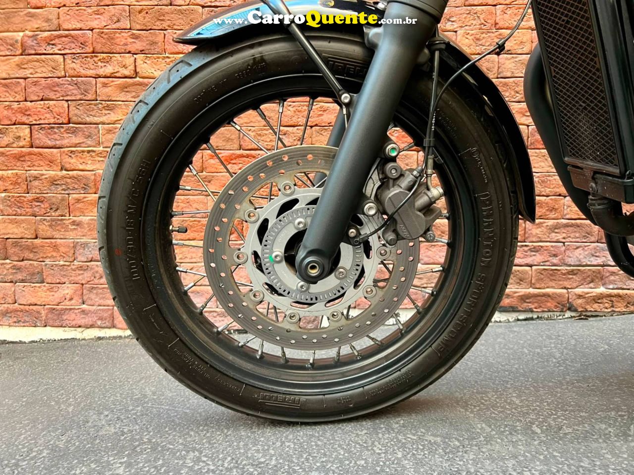 TRIUMPH BONNEVILLE T100 BLACK 900 2020 - Loja