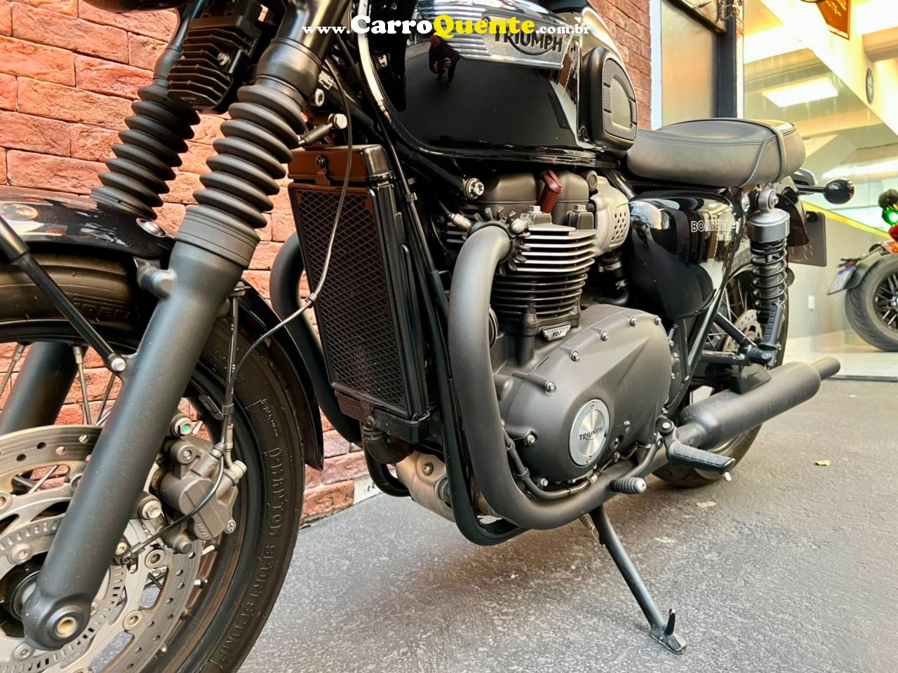 TRIUMPH BONNEVILLE T100 BLACK 900 2020 - Loja