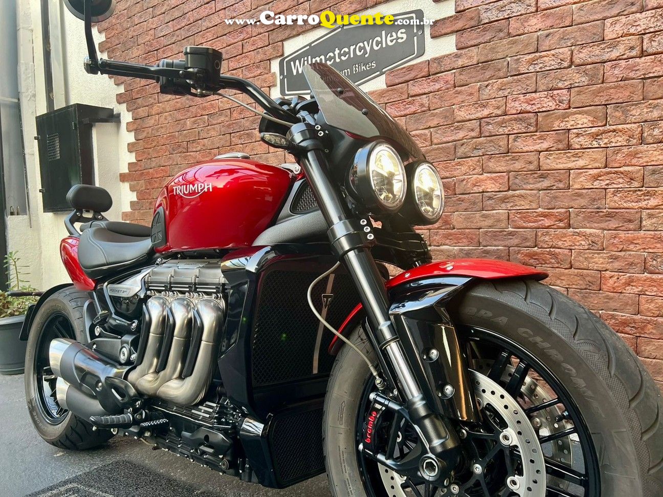 TRIUMPH ROCKET III R 2021 - Loja