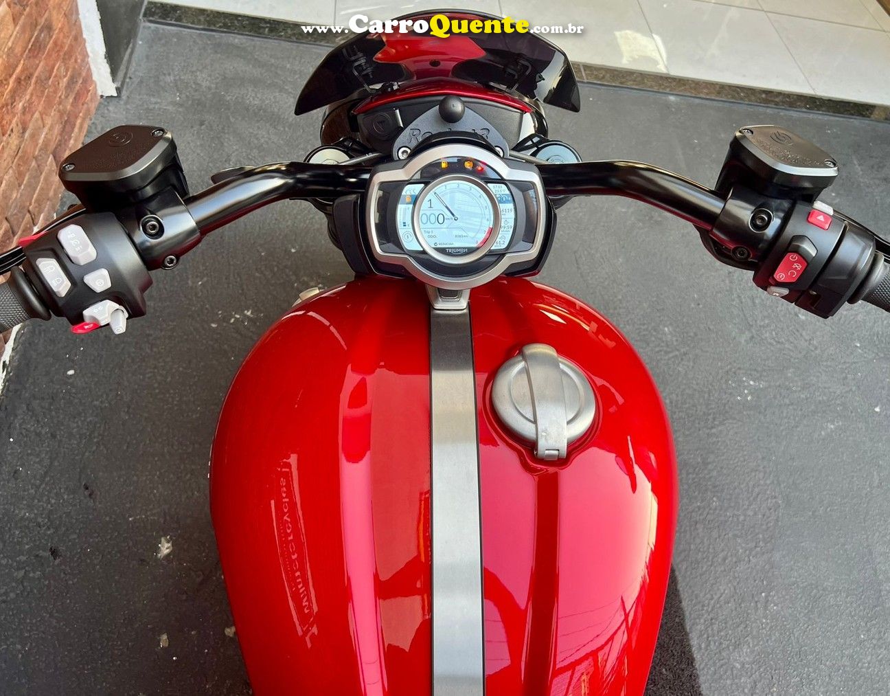TRIUMPH ROCKET III R 2021 - Loja