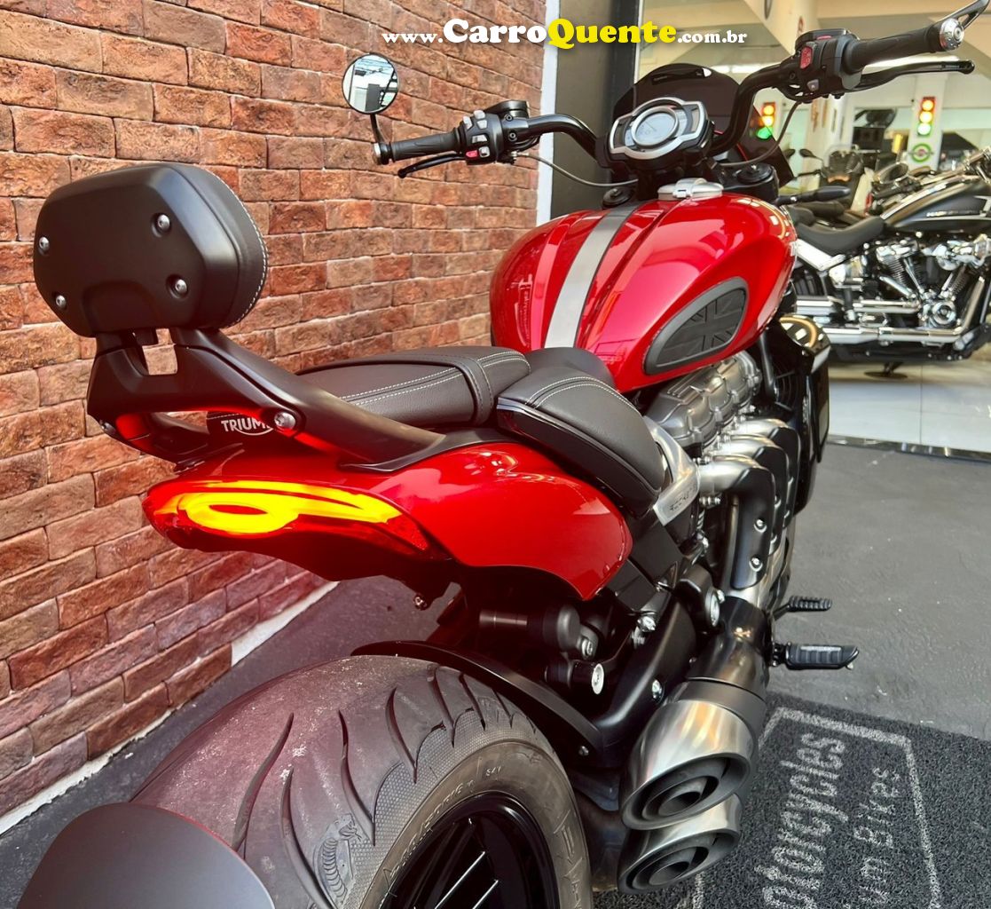 TRIUMPH ROCKET III R 2021 - Loja