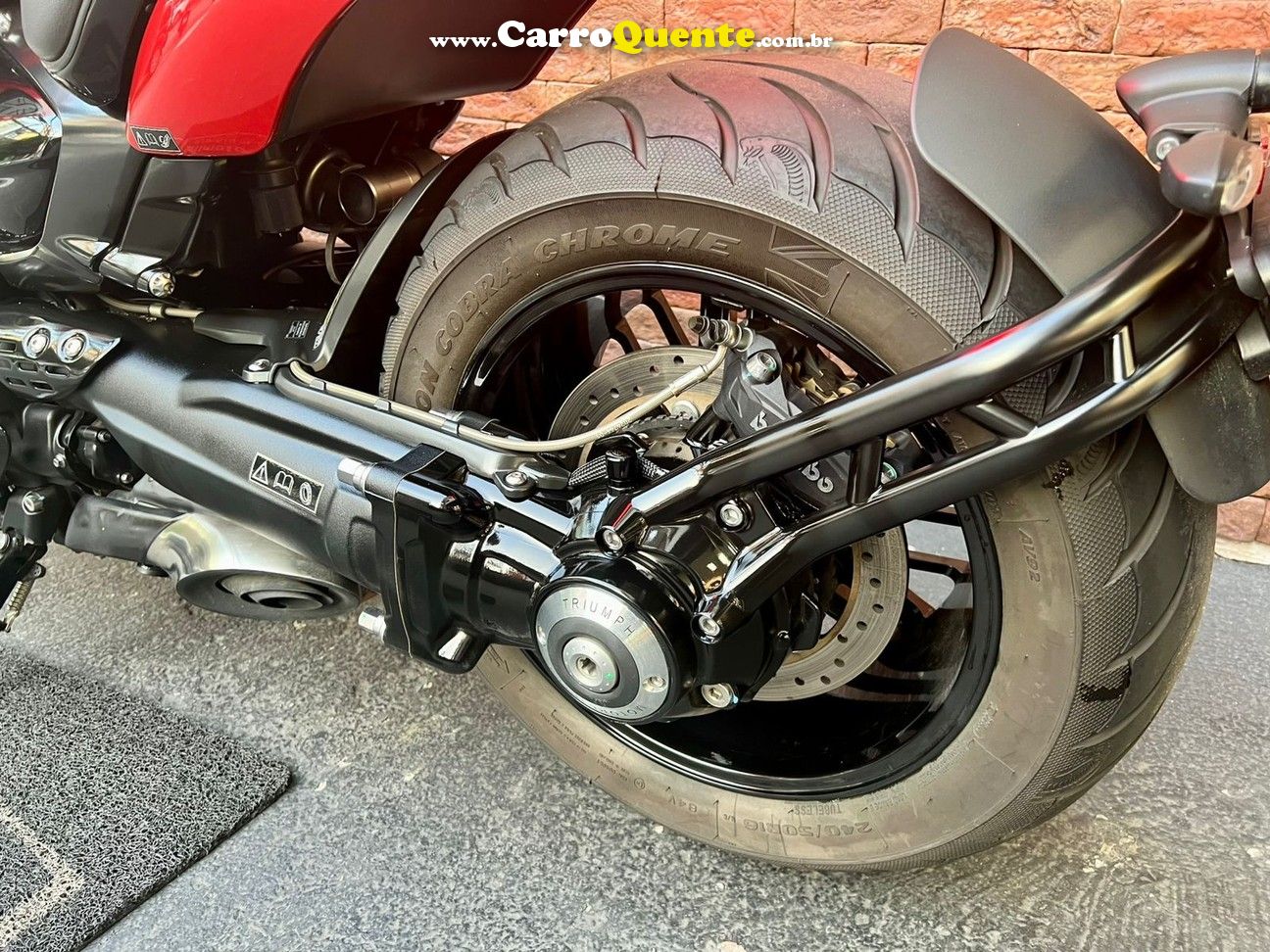 TRIUMPH ROCKET III R 2021 - Loja