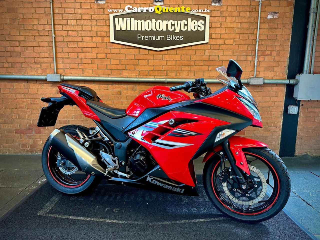 KAWASAKI NINJA 300 2017 - Loja