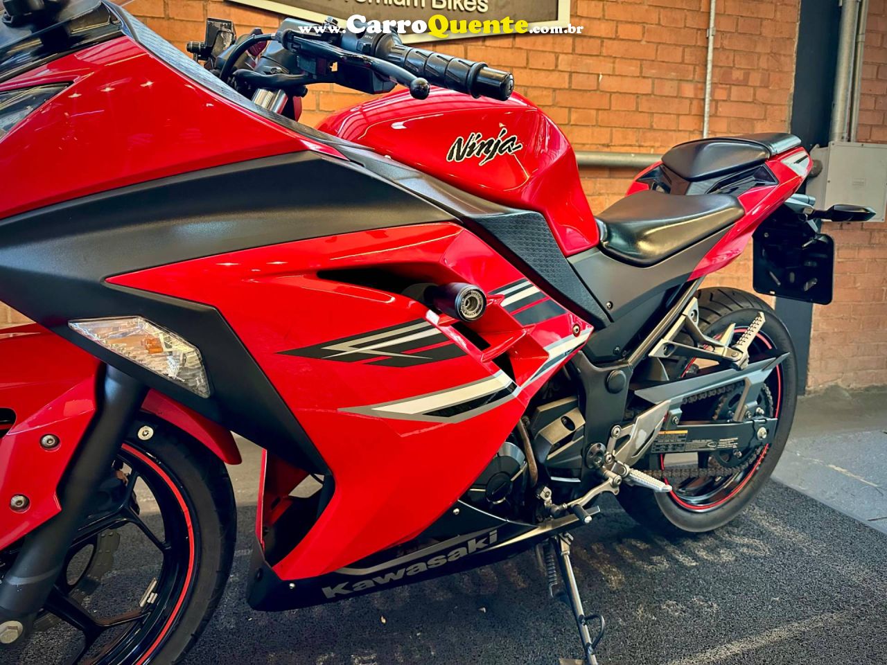 KAWASAKI NINJA 300 2017 - Loja