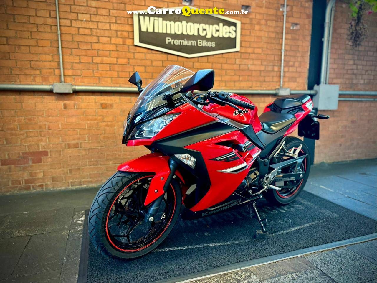 KAWASAKI NINJA 300 2017 - Loja