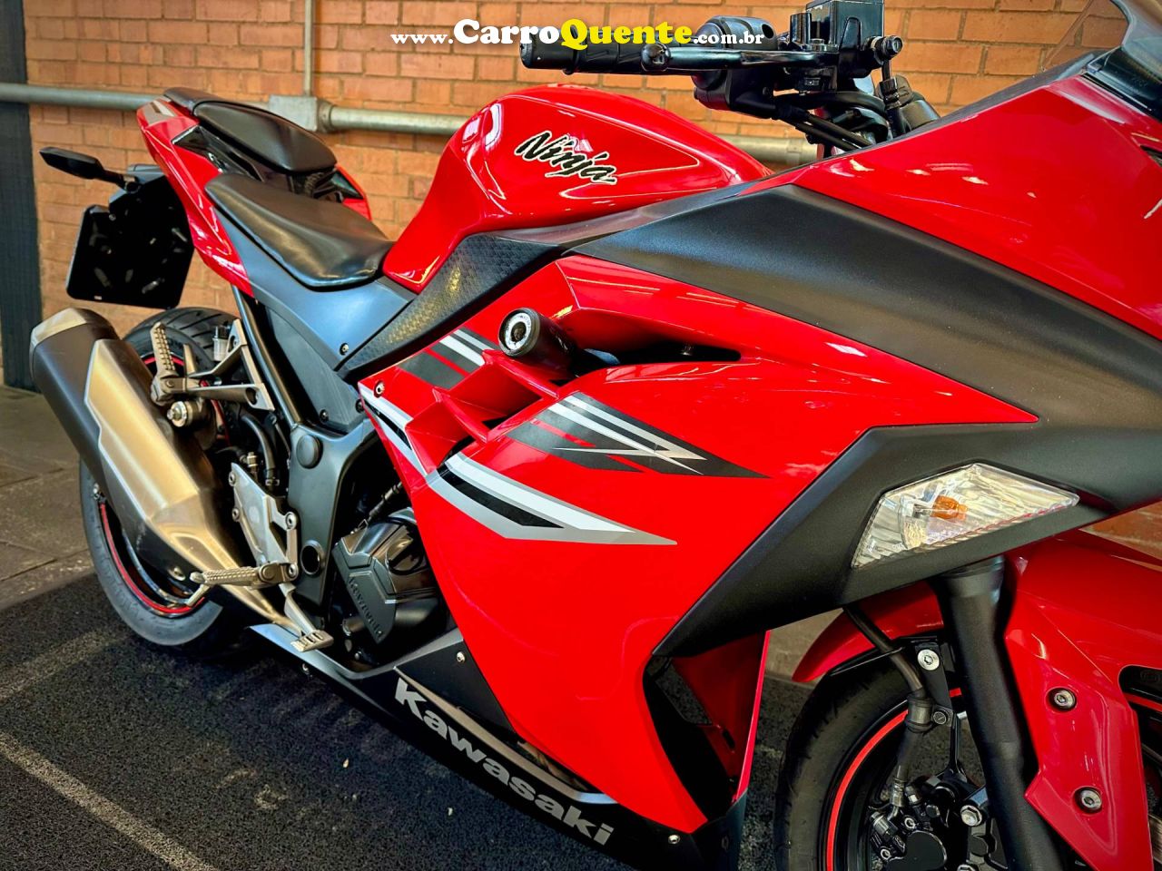KAWASAKI NINJA 300 2017 - Loja