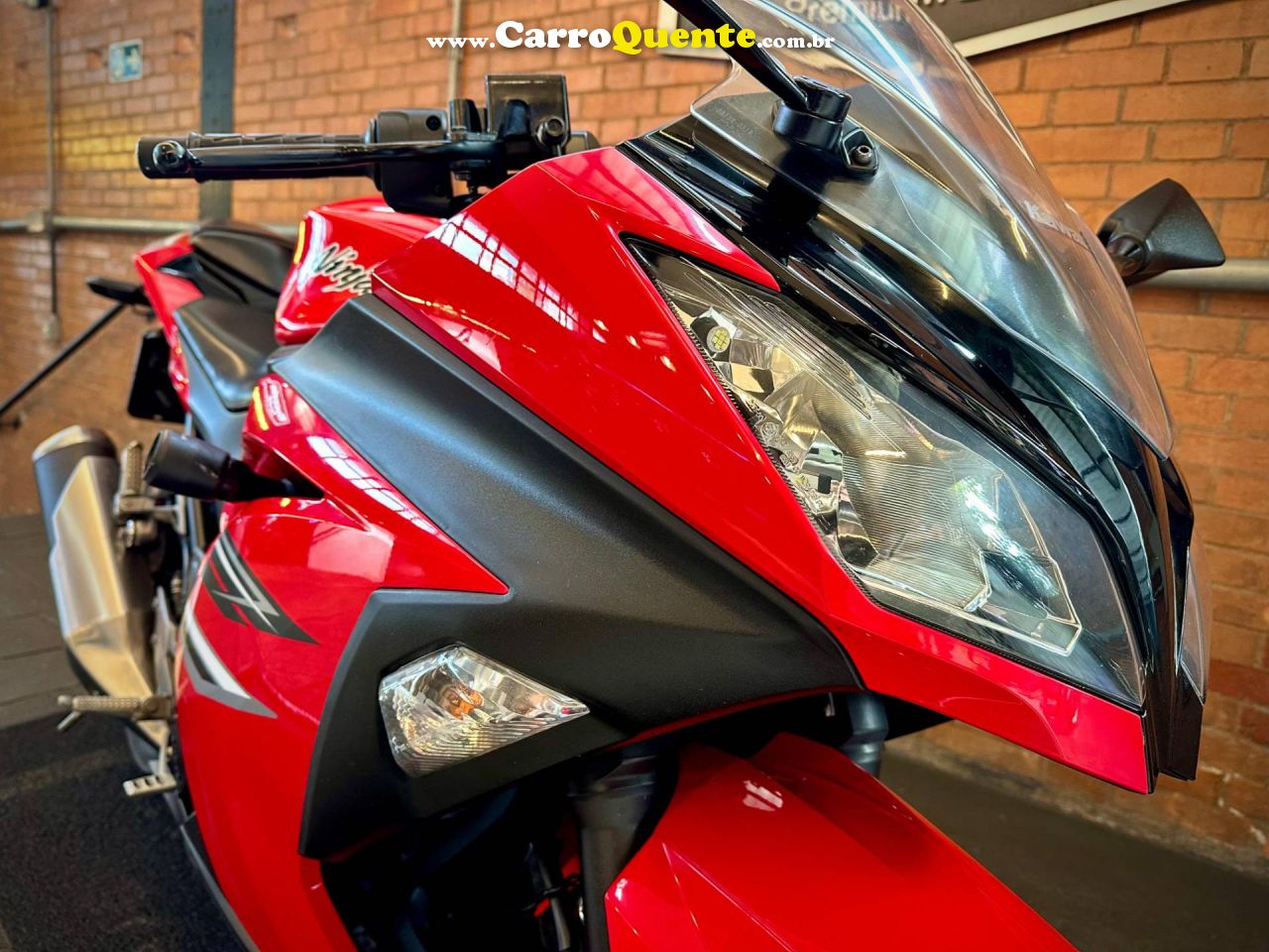 KAWASAKI NINJA 300 2017 - Loja