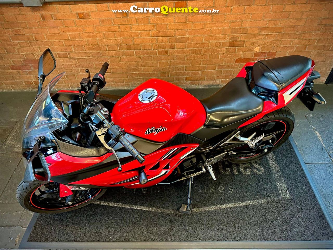KAWASAKI NINJA 300 2017 - Loja