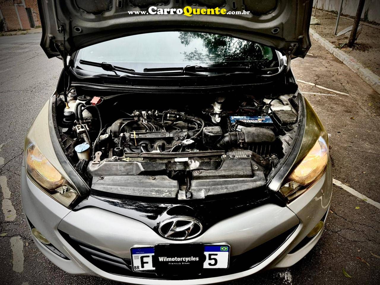 HYUNDAI HB20S 1.6 COMFORT PLUS 16V 2014 - Loja