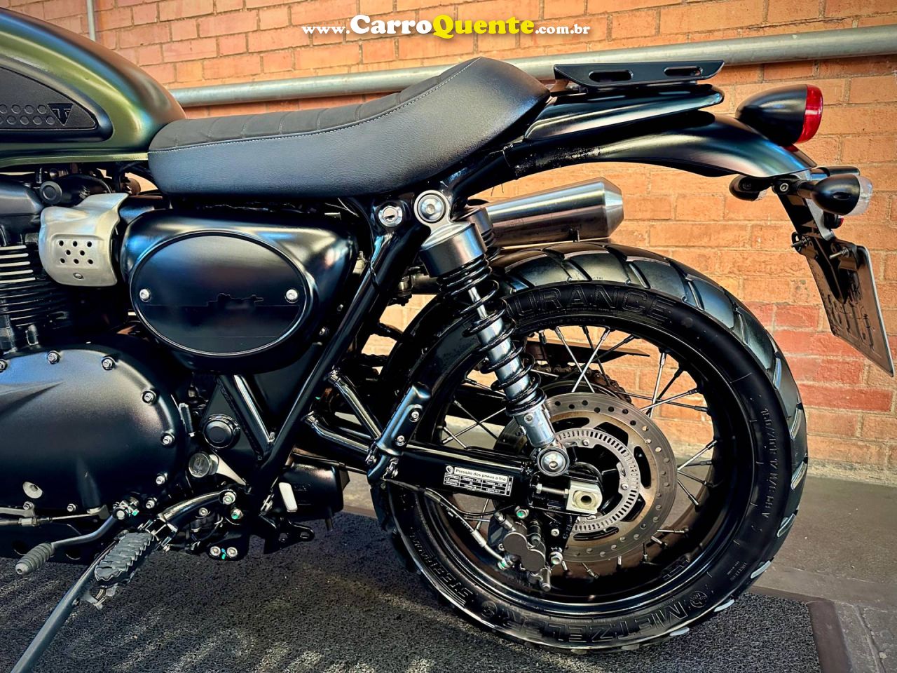 TRIUMPH STREET SCRAMBLER 2017 - Loja