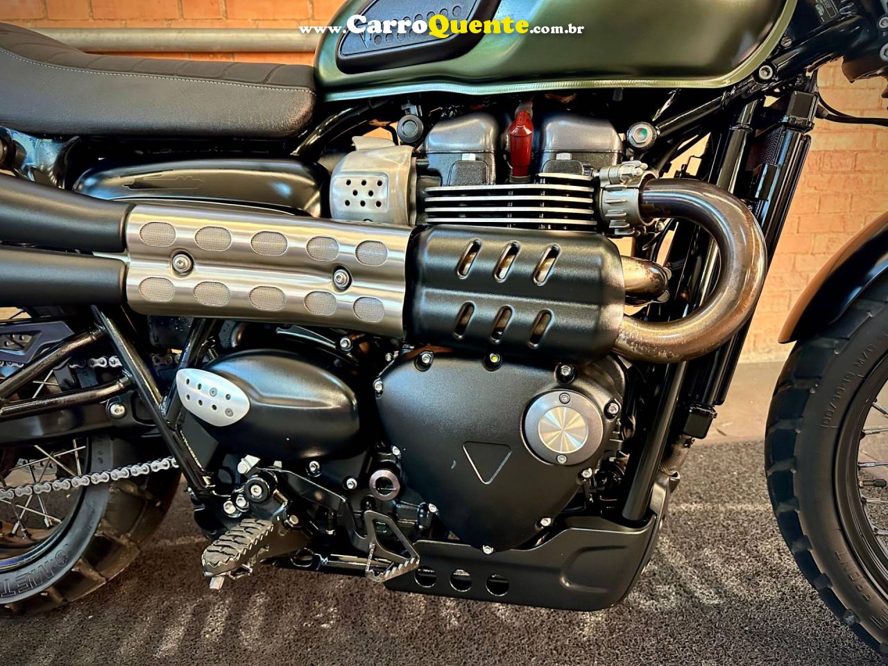 TRIUMPH STREET SCRAMBLER 2017 - Loja