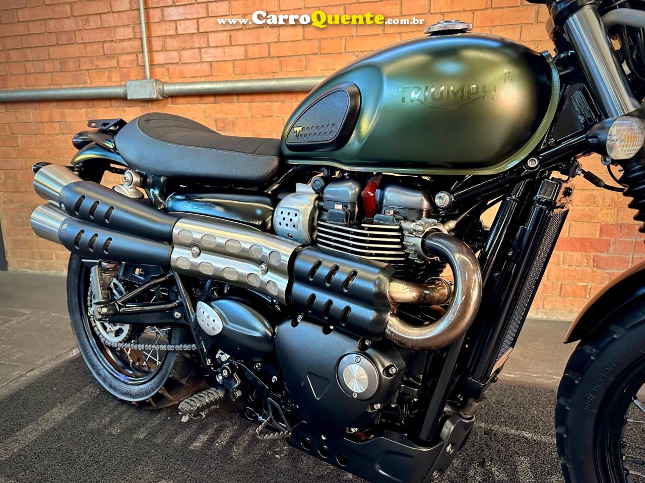 TRIUMPH STREET SCRAMBLER 2017 - Loja