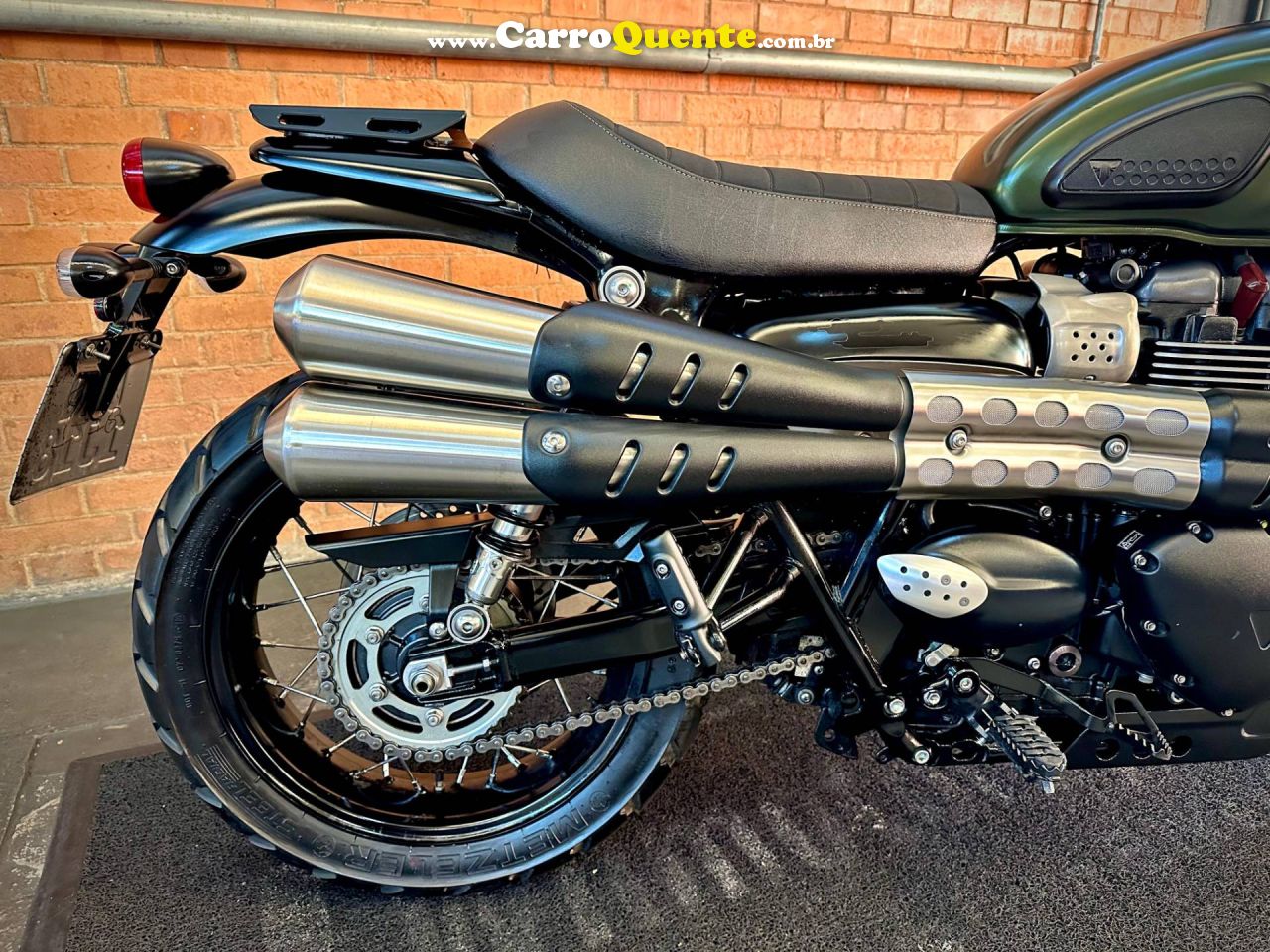 TRIUMPH STREET SCRAMBLER 2017 - Loja