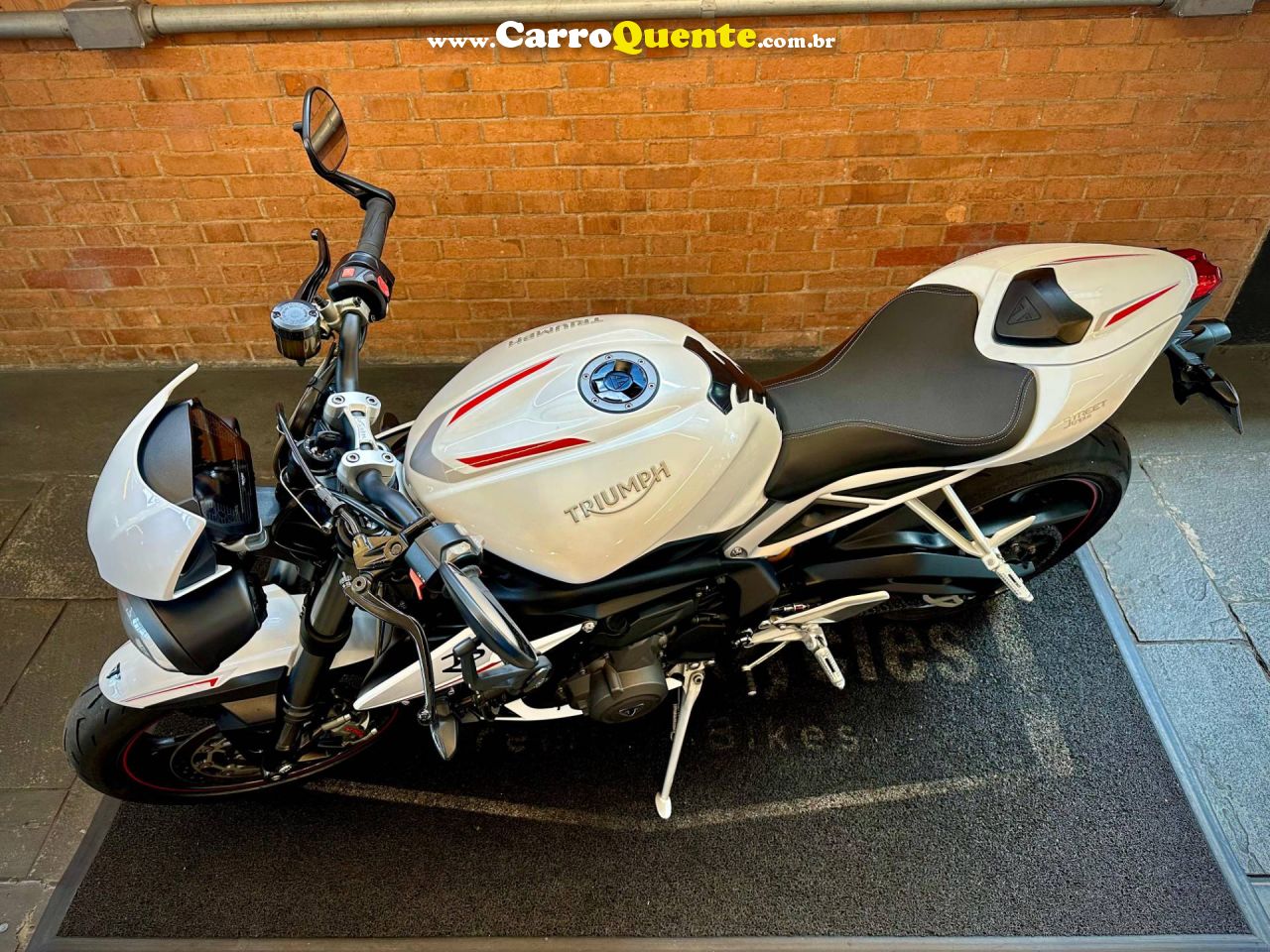 TRIUMPH STREET TRIPLE 765 RS 2020 - Loja