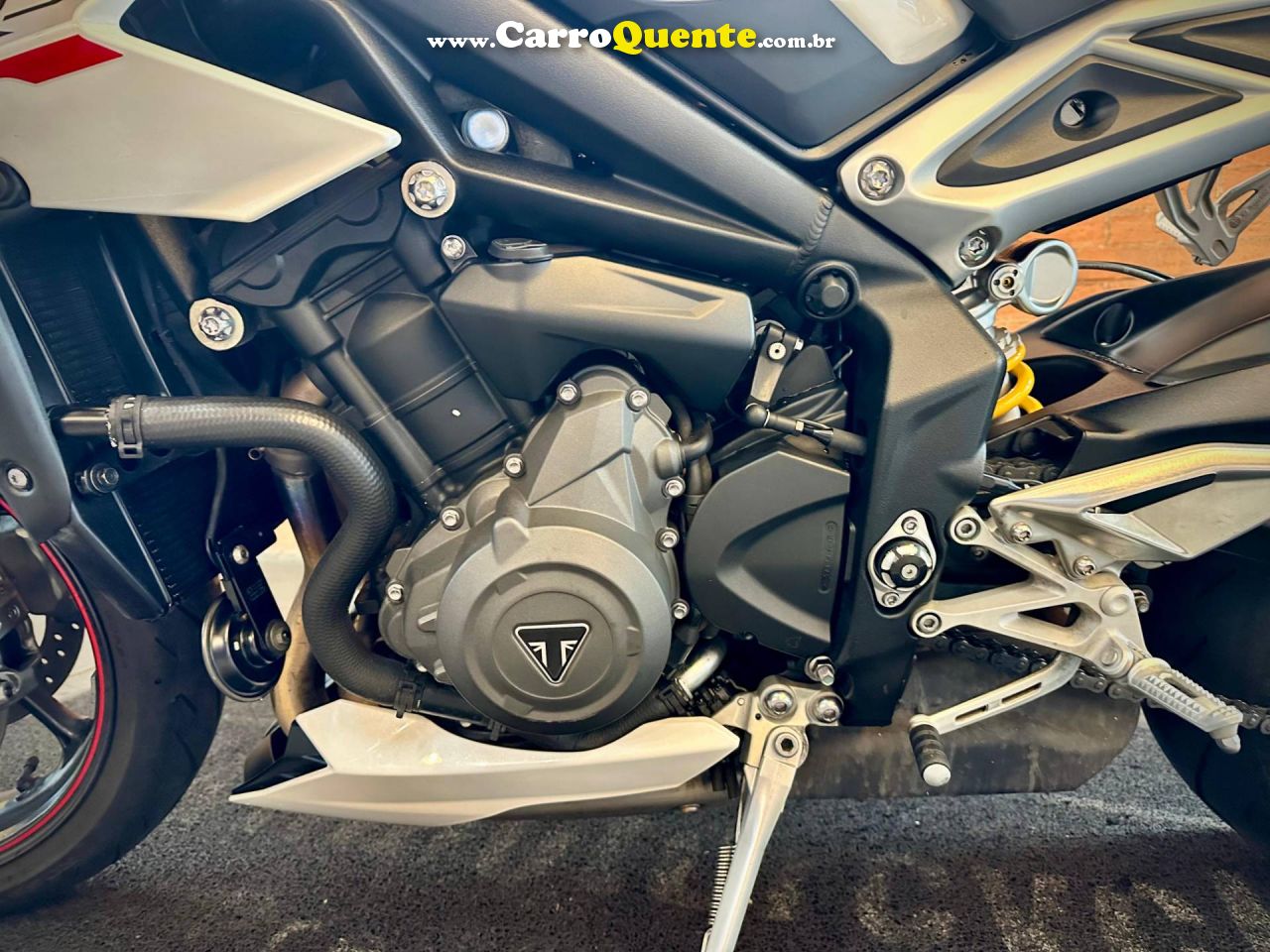 TRIUMPH STREET TRIPLE 765 RS 2020 - Loja