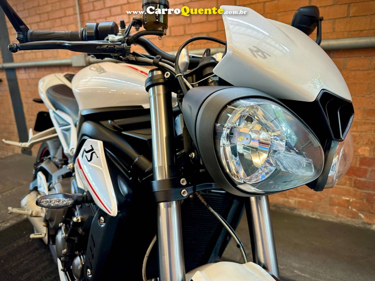 TRIUMPH STREET TRIPLE 765 RS 2020 - Loja