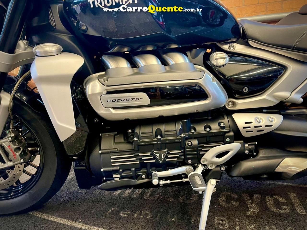 TRIUMPH ROCKET III R 2020 - Loja