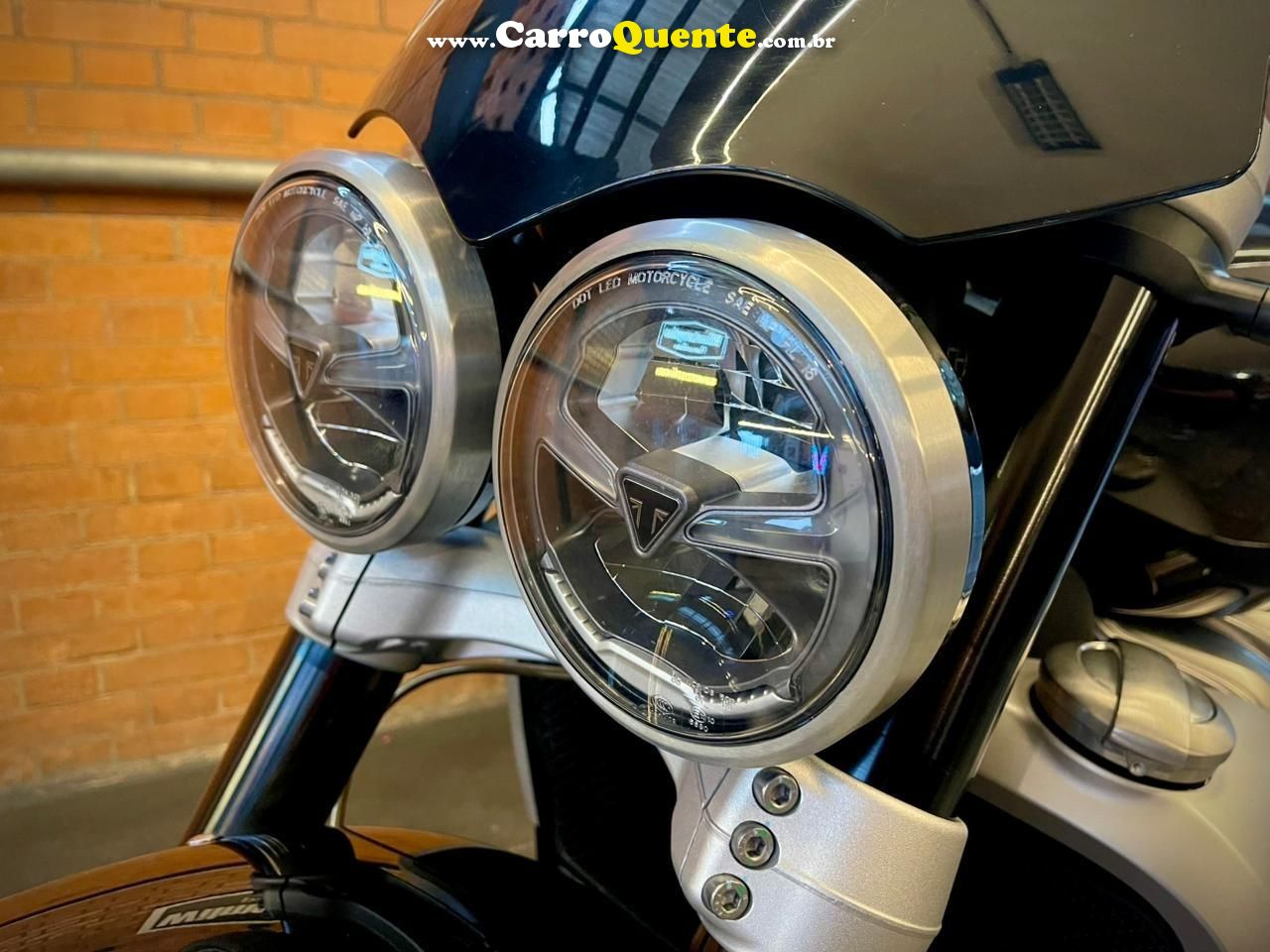 TRIUMPH ROCKET III R 2020 - Loja