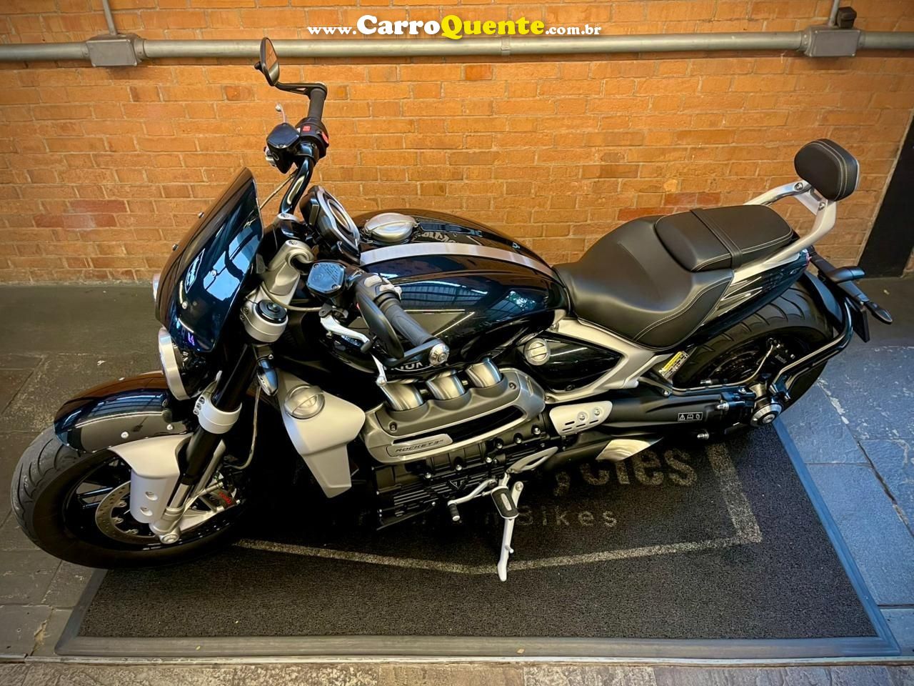 TRIUMPH ROCKET III R 2020 - Loja