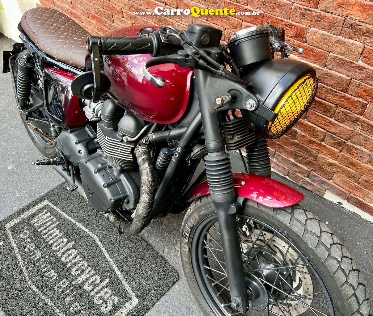 TRIUMPH BONNEVILLE T 100 865 2014 - Loja