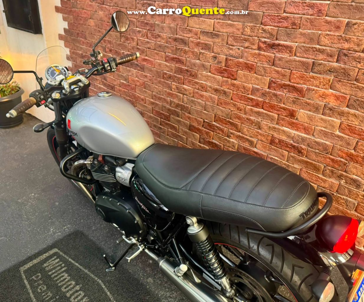 TRIUMPH STREET TWIN 2016 - Loja