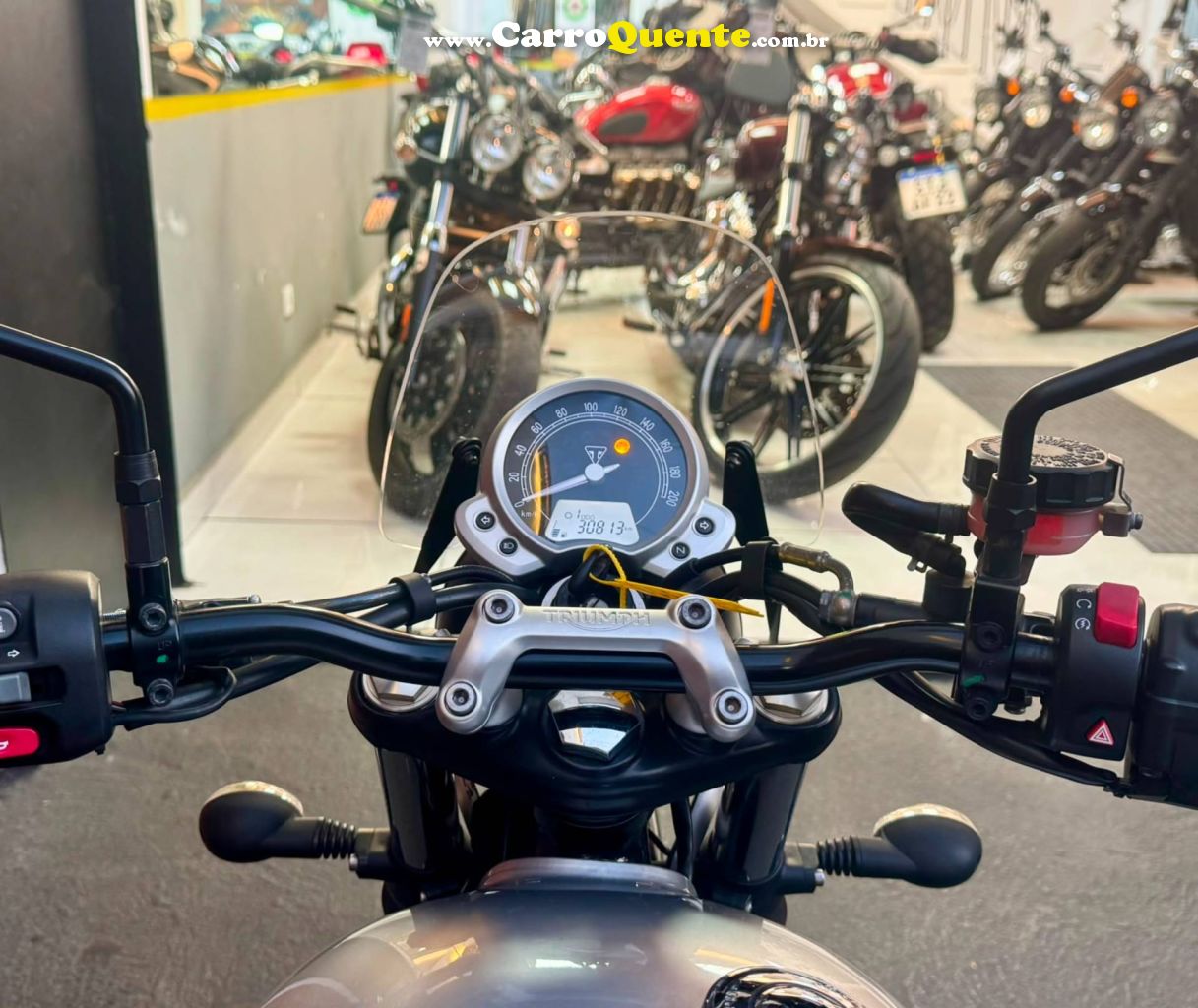 TRIUMPH STREET TWIN 2016 - Loja